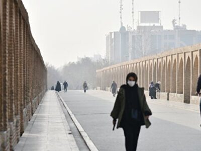 رنجش اصفهانی‌ها از فعالیت مراکز آموزشی و اداره‌ها در روز‌های آلوده هوا