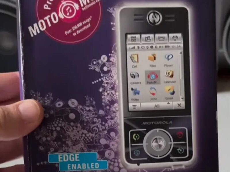 بازگشت به عصر موسیقی موبایل؛ یادی از گوشی نمادین موتورولا ROKR E6 (فیلم)