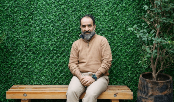 پیگیری وضعیت سلامت رضا امیرخانی از سوی مقام معظم رهبری