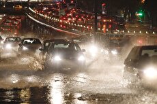 لحظه بارش باران در تهران؛ هم اکنون (فیلم)