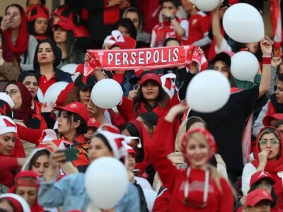 دربی اراک با ۱۶۰۰ تماشاگر زن؛ ۸۶۰۰ نفر سهمیه کل تماشاگران پرسپولیس و استقلال!