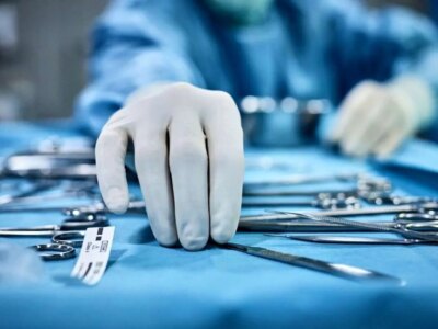 دریافت گردنبند طلا علاوه بر هزینه جراحی زیبایی/ تا ۵۰۰ میلیون هم زیرمیزی می‌گیرند