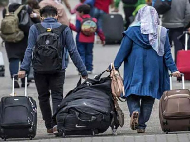 آغاز مهاجرت معکوس/ همه از سر اجبار است که در تهران مانده‌اند