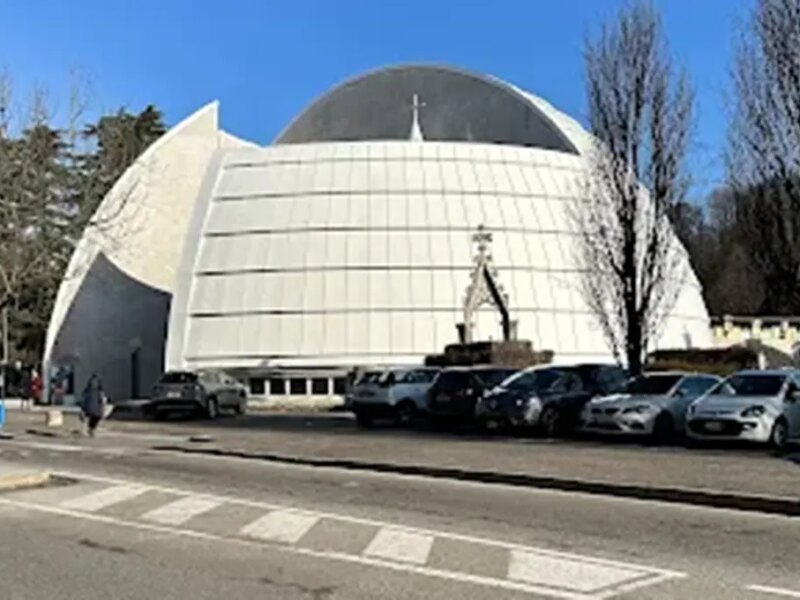 معماری مذهبی مطرح در وارزه (عکس)