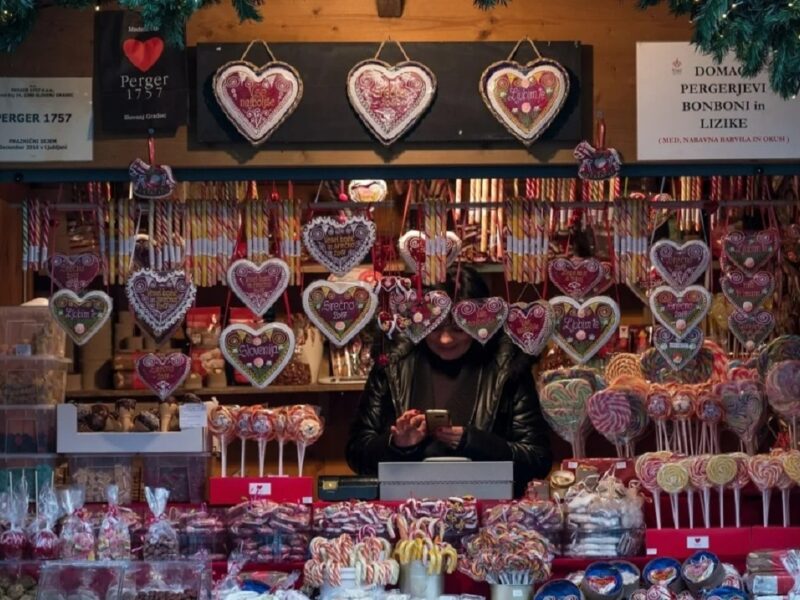 پاداش کریسمس ۶۴۰ یورویی کارفرمایان به همه کارگران در این کشور!