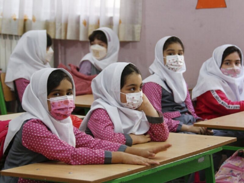 توصیۀ وزارت بهداشت: دانش‌آموزانِ بیمار و دارای مشکلات تنفسی فردا (چهارشنبه) به مدرسه نروند