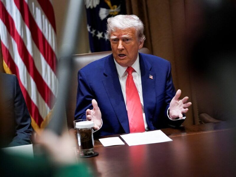 ترامپ: هر کسی که مواد مخدر قاچاق کند و آن را به کشور ما بفروشد، در معرض حمله است، نه فقط ونزوئلا