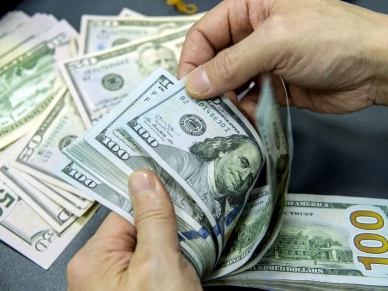 مهار تورم برای جلوگیری از نوسانات ارز ضروری است