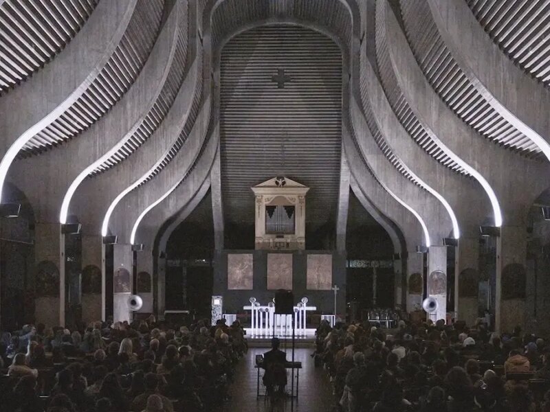 وقتی معماری بروتالیسم با مدرنیسم ایتالیایی ترکیب می شود (+عکس)