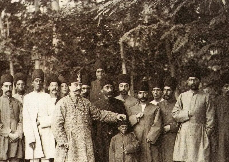 بازخوانی لحظه‌ای سلطنتی؛ تصویری کمیاب از شکوه دربار قاجار و تشریفات ناصرالدین‌شاه