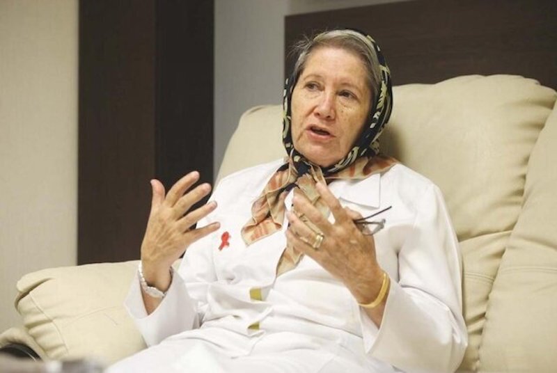 مینو محرز: مردم از خانه بیرون نیایند