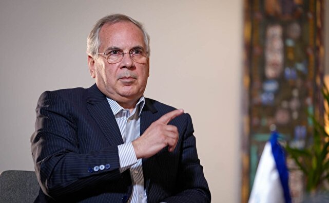 صراحت سریعالقلم ستودنی است؛ اما طبقۀ نوکیسه چه، پُست بگیرند یا نه؟!