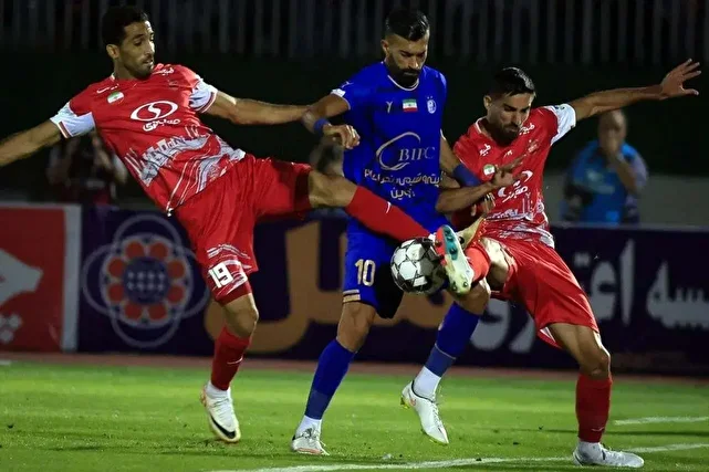 پرسپولیس 0-0 استقلال/ در انتظار آغاز بازی/ ترکیب دو تیم اعلام شد(گزارش زنده از عصر ایران)