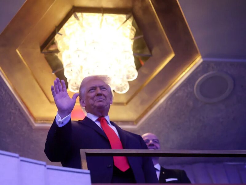 جایزه صلح فیفا به دونالد ترامپ اهدا شد