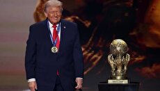 ترامپ پس از دریافت جایزه صلح فیفا: جهان اکنون جای امن‌تری است! (فیلم)