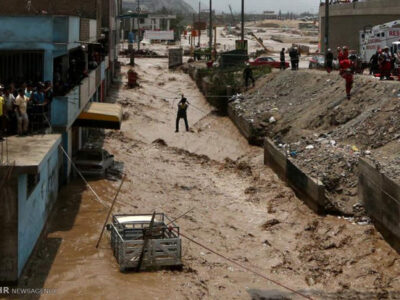 حداقل ۱۲ کشته و ۳۰ مفقود در حادثه رانش زمین در رودخانه‌ای در پرو