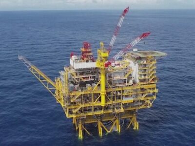 احیای سرمایه‌گذاری نفتی؛ تکیه بر مدل‌های داخلی و صندوق توسعه ملی