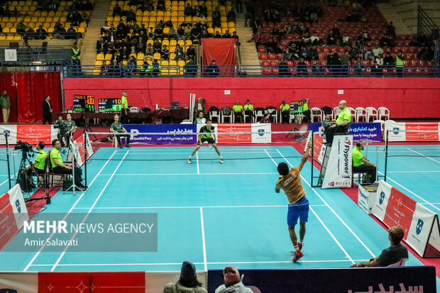 فدراسیون بدمینتون به باتلاق تبدیل شده/اعضای کمیته فنی ۷۰ سال است هستند