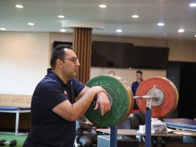پاسخ مربی وزنه‌برداری به انتقادها؛ برخی بی‌اطلاع اما ادعای تخصص دارند