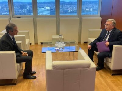 رایزنی اولیانوف با گروسی درباره موضوع هسته‌ای ایران