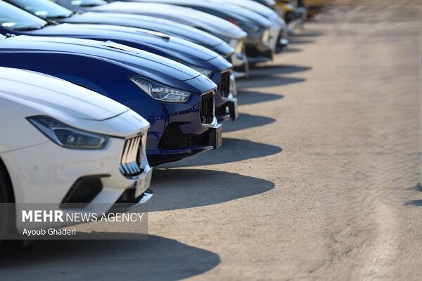 بازار خودروی بندرعباس در بندِ رکود؛ تورم توان خریداران را گرفته است