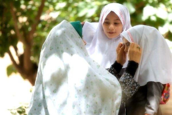 ابعاد روانشناسی بدحجابی؛ نوجوان را به انتخاب پوشش برازنده تشویق کنیم