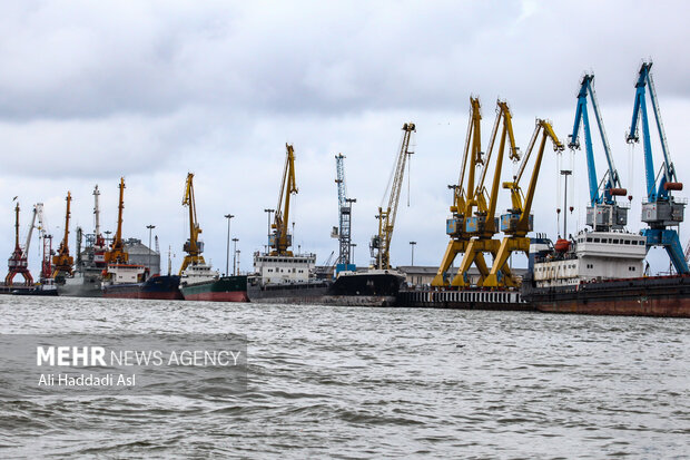 شتاب در اجرای گمرکات تخصصی در مناطق آزاد با توافق دبیرخانه و گمرک