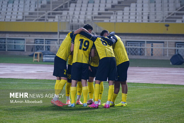 سپاهان منتظر لغزش سرخابیها/ فولاد به دنبال خروج از منطقه سقوط
