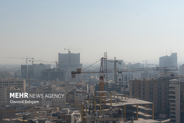 وضعیت ناسالم هوا در استان سمنان؛ غرب صنعتی همچنان روی خط هشدار