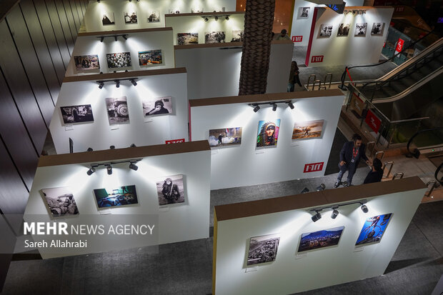 ۴۱ عکاس در «جهانی فجر» از صلح، ایستادگی و دفاع گفتند