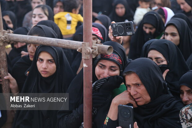 تشییع و خاکسپاری شهید گمنام در میناب