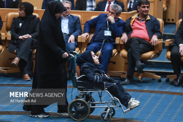 آئین گرامیداشت روز جهانی افراد دارای معلولیت با حضور رئیس جمهور