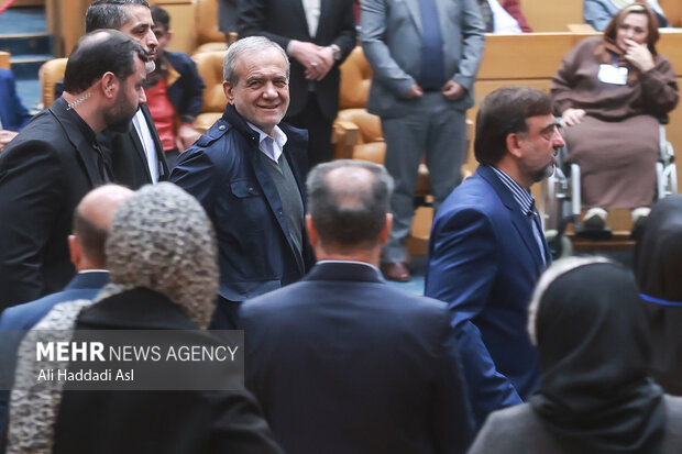 آئین گرامیداشت روز جهانی افراد دارای معلولیت با حضور رئیس جمهور