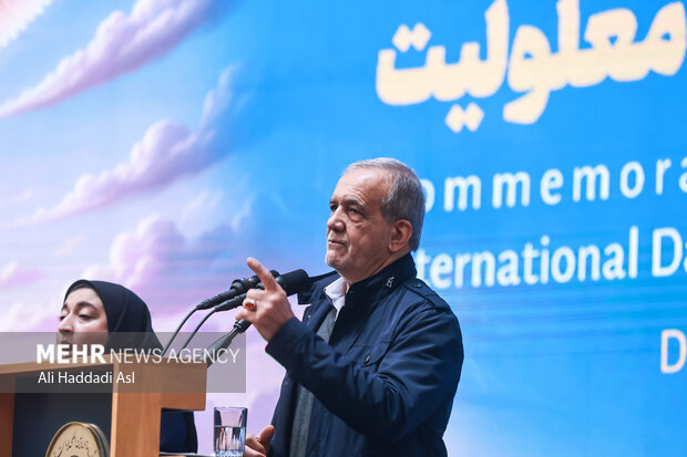 آئین گرامیداشت روز جهانی افراد دارای معلولیت با حضور رئیس جمهور