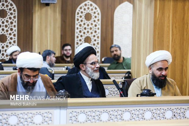 نشست راهبردی عملیات زندگی با آیه ها در قم