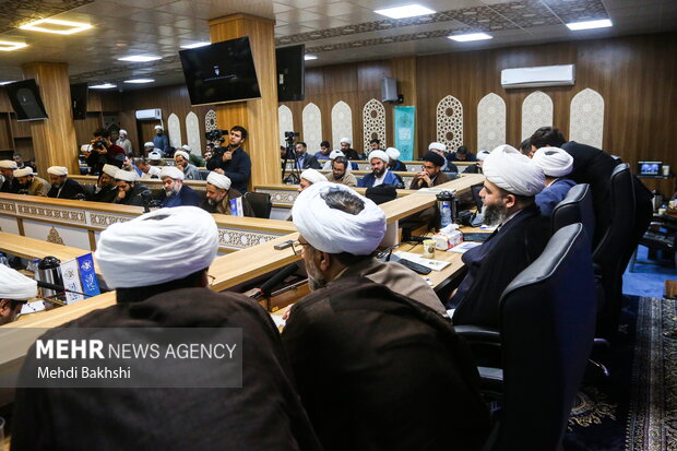 نشست راهبردی عملیات زندگی با آیه ها در قم