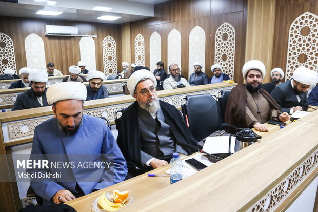 نشست راهبردی عملیات زندگی با آیه ها در قم