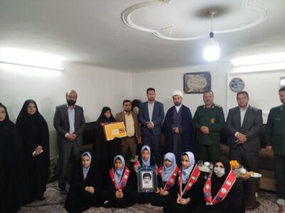 حاجی زاده: شهدا با ایمان و غیرت خود مسیر عزت امروز کشور را ساختند