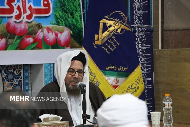 مولوی ساداتی: رژیم صهیونیستی لکه ننگ در قلب جهان اسلام است