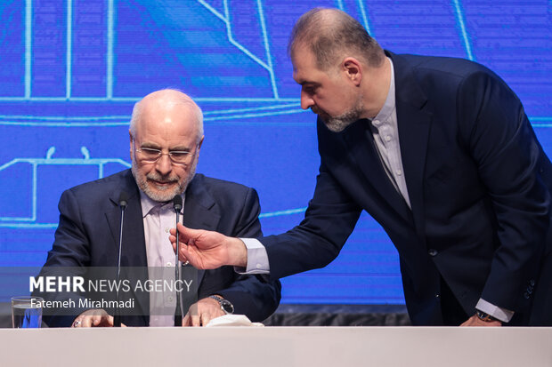 نشست خبری رئیس مجلس شورای اسلامی