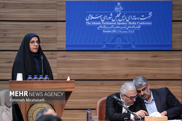 نشست خبری رئیس مجلس شورای اسلامی