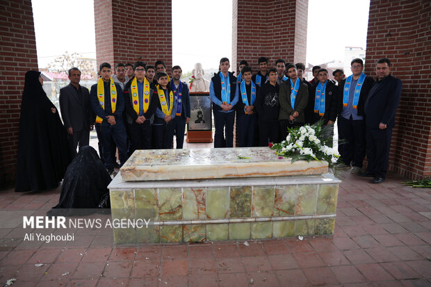 راهپیمایی خانوادگی به میزبانی میرزا کوچک