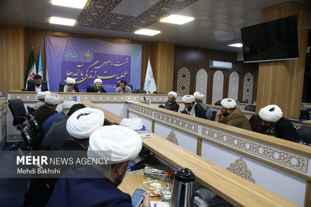 آیین رونمایی از کتاب های ۲۰ گانه مسجد در قم