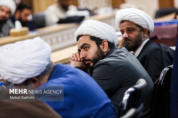 آیین رونمایی از کتاب های ۲۰ گانه مسجد در قم