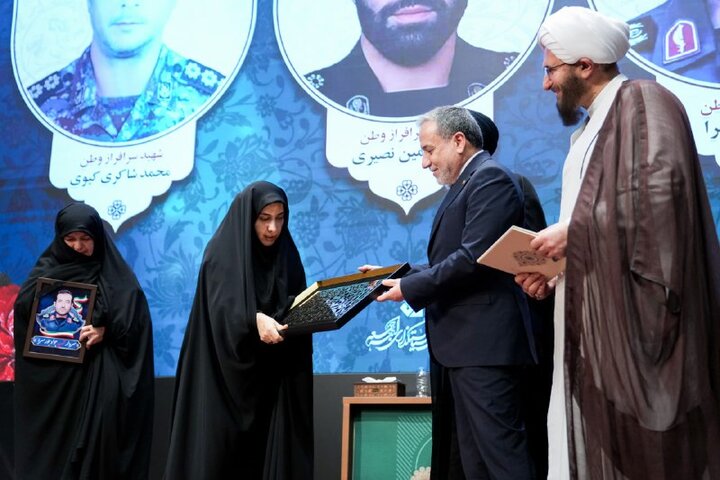 حضور وزیر امور خارجه در گردهمایی ائمه جمعه سراسر کشور