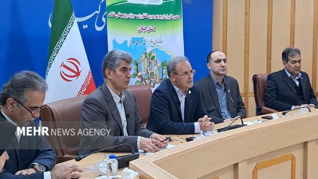 گل‌ محمدی: خاک سالم ستون اصلی امنیت غذایی کشور است