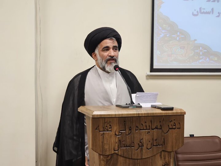 برنامههای هفته زن با مشارکت گسترده بانوان کردستان برگزار میشود