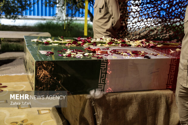 تشییع دو شهید گمنام در دانشگاه فرهنگیان پردیس فاطمه الزهرا بندعباس