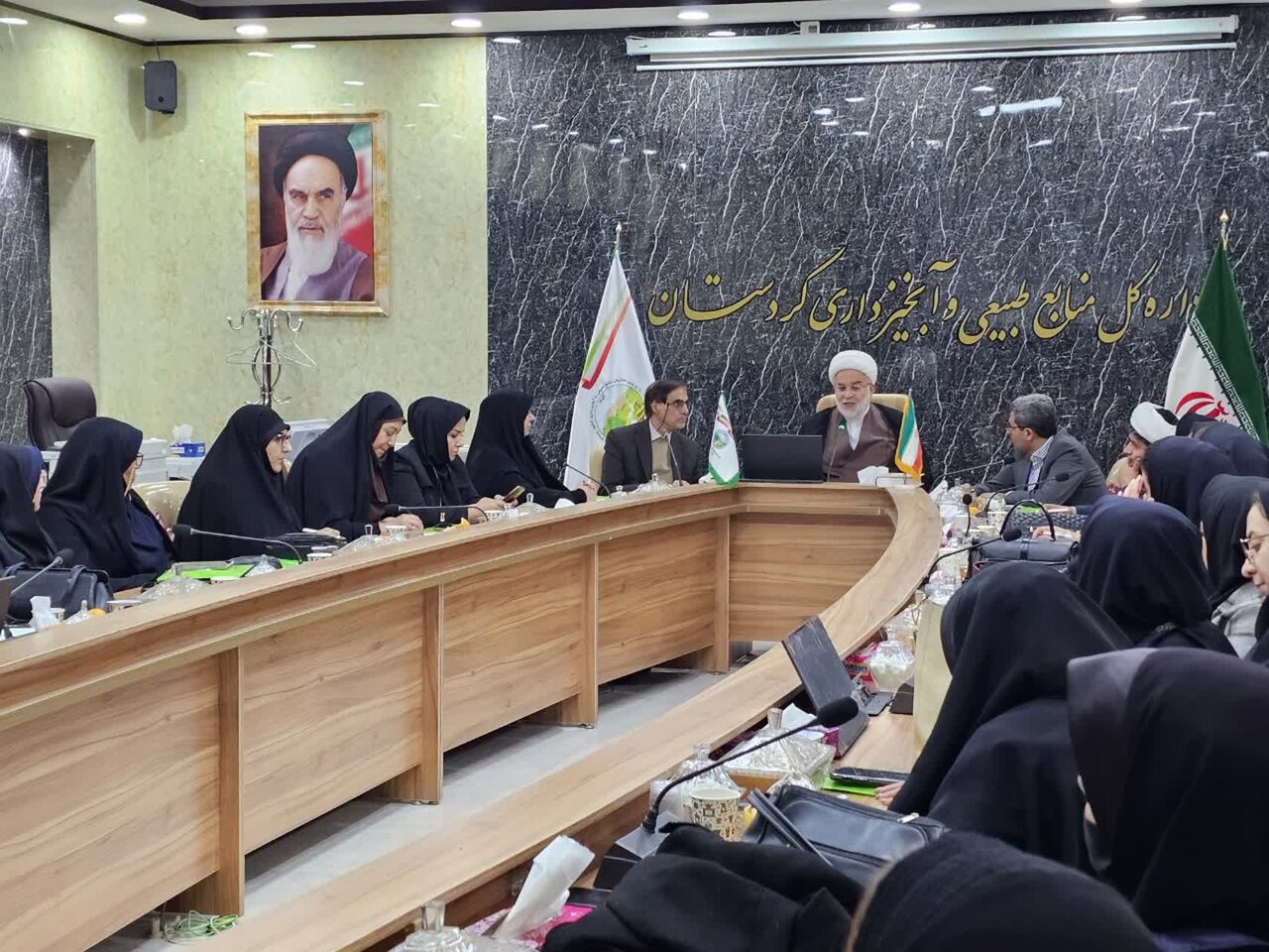 پورذهبی:غرق شدن جوانان درفضای مجازی آینده فرهنگی جامعه را تهدید میکند