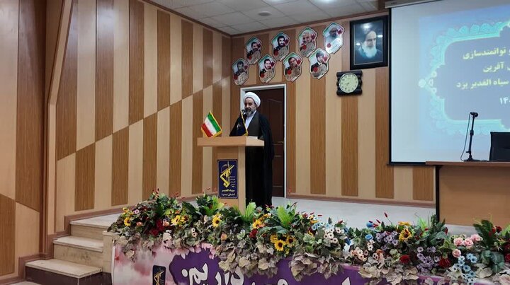 کریمبیگی: بسیجیان نقش مهمی در تقویت بدنه مردمی انقلاب دارند